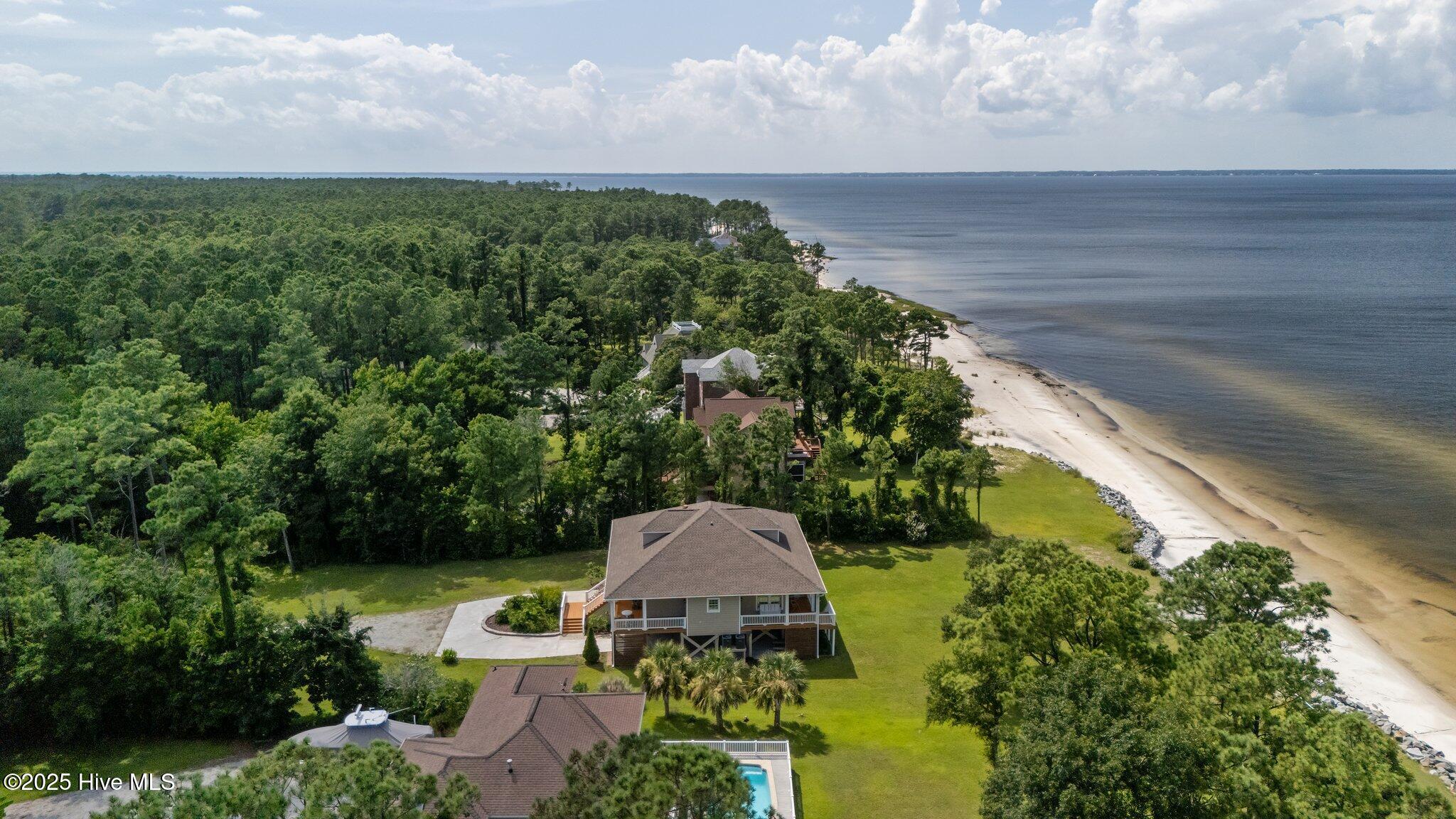 522 Sandy Point Drive