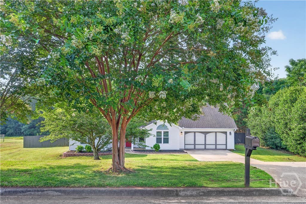 Photo of 2337 Hartley Court, Statham, GA 30666 (MLS # CL361418)