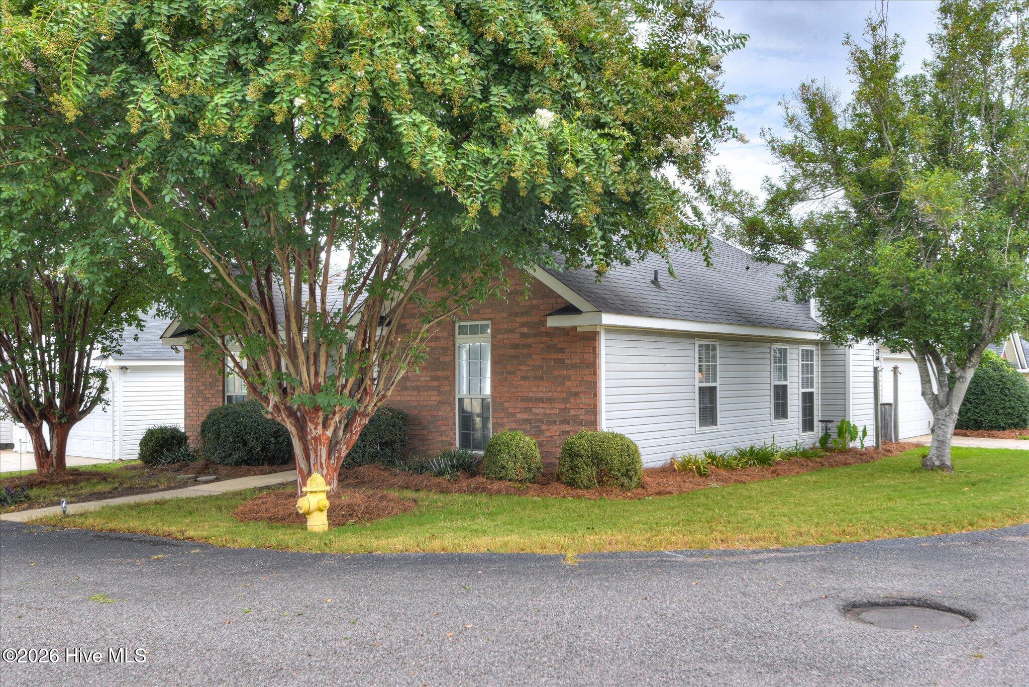 302 Alcock Way