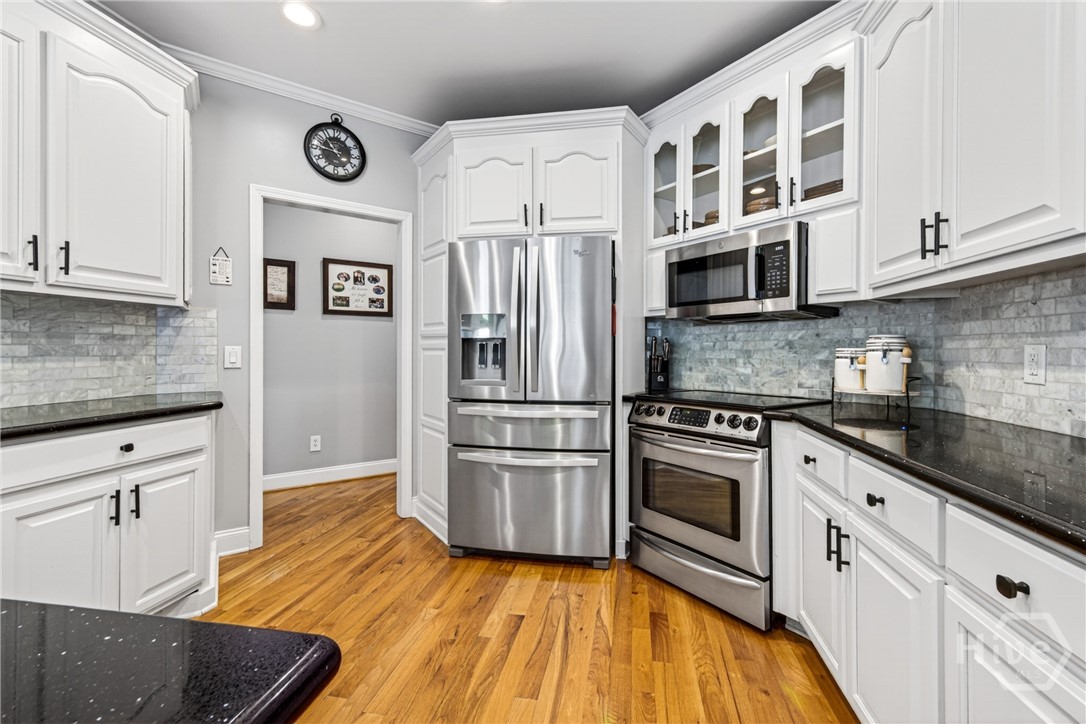 1110 Holcomb Court