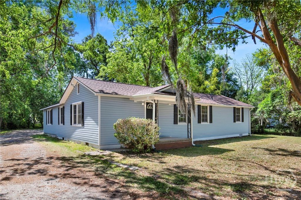 Photo of 17 Russell Avenue, Savannah, GA 31408 (MLS # SA354050)