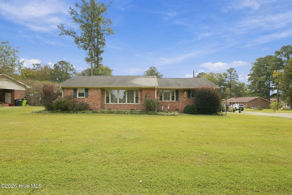Photo of 305 Stewart Avenue, Vanceboro, NC 28586 (MLS # 100613411)