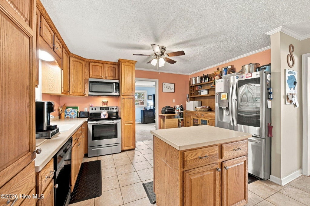 Photo of 305 Stewart Avenue, Vanceboro, NC 28586 (MLS # 100613411)