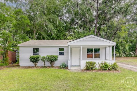 Photo of 504 E Montgomery Cross Road, Savannah, GA 31406 (MLS # SA345543)