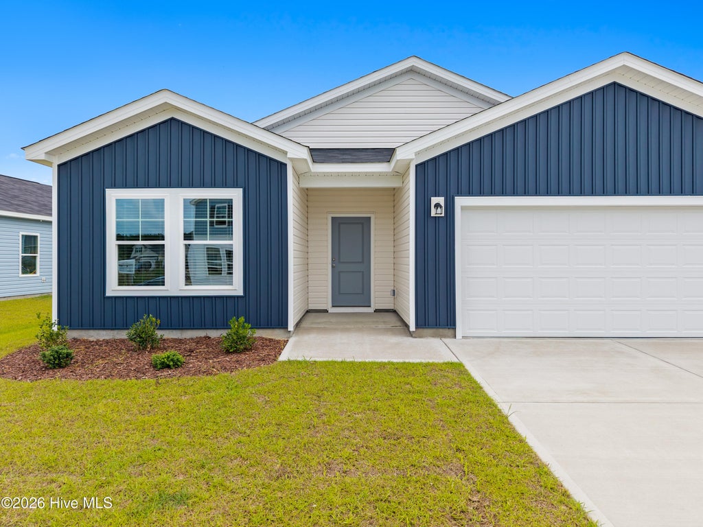 Photo of 202 Hamlet Court, Richlands, NC 28574 (MLS # 100608307)