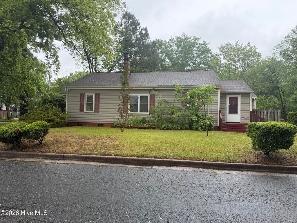 Photo of 302 N Brevard Street, Selma, NC 27576 (MLS # 100574270)