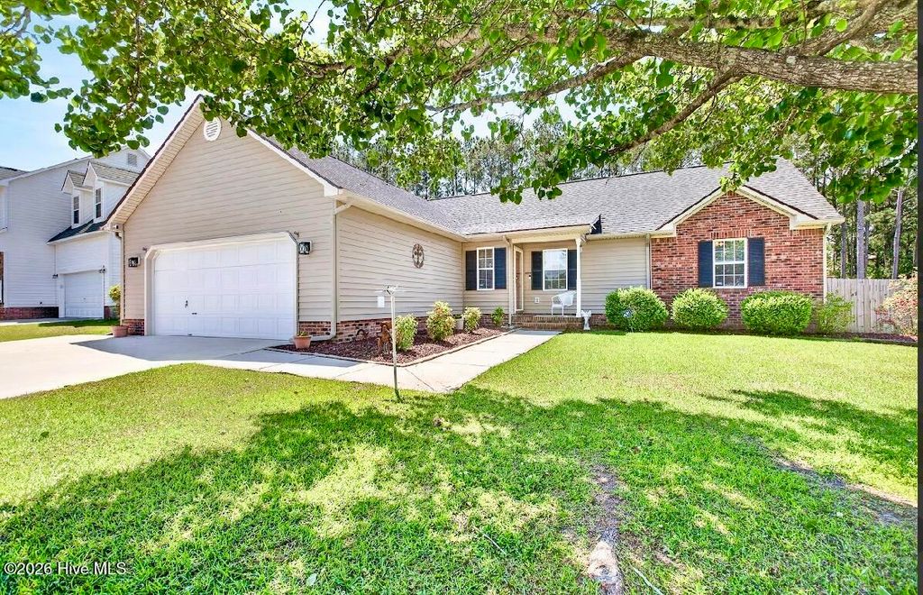 Photo of 904 Huff Drive, Jacksonville, NC 28546 (MLS # 100567713)