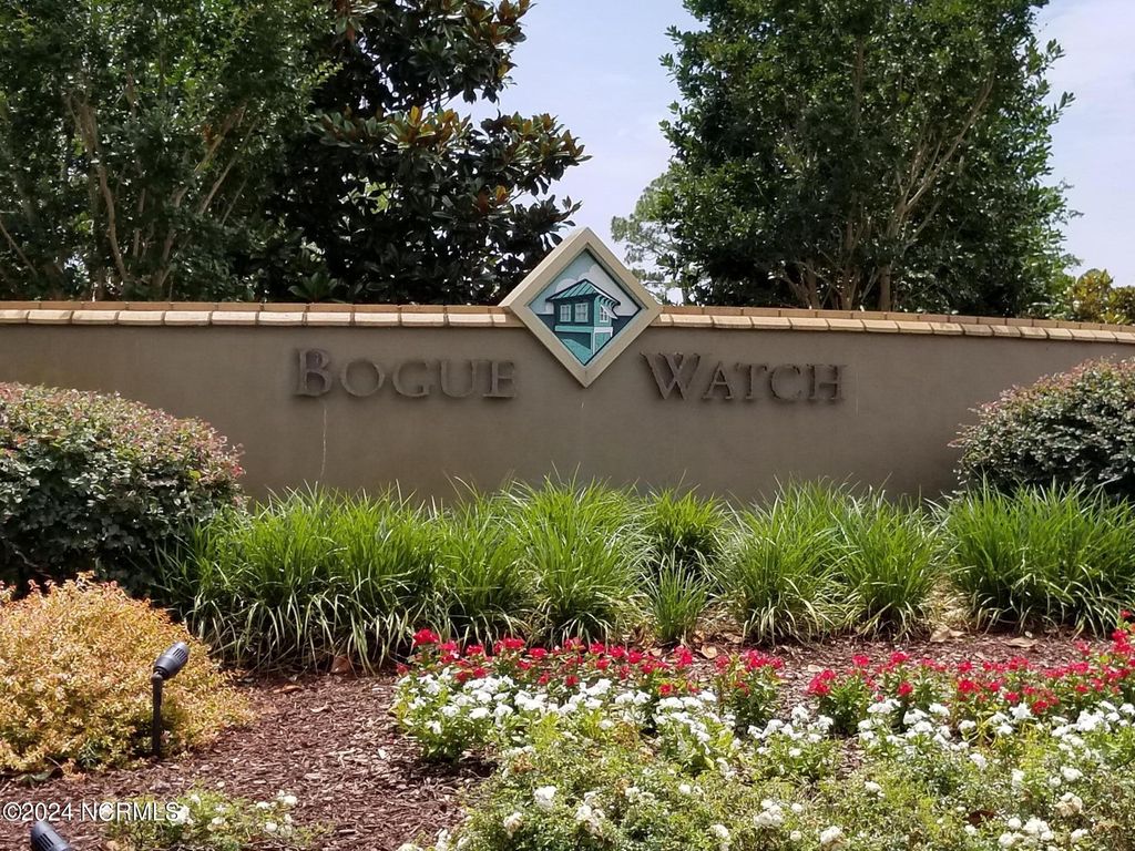 Photo of 309 Seafarer Street, Newport, NC 28570 (MLS # 100457910)