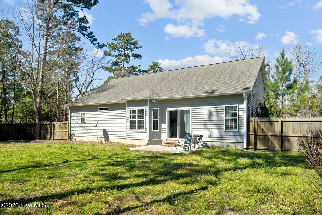 Photo of 505 Pinehurst Circle, Hampstead, NC 28443 (MLS # 100584130)