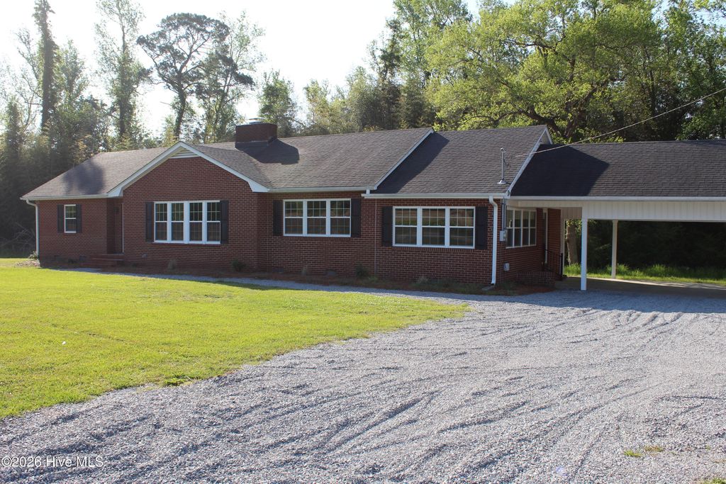 Photo of 3049 Catherine Lake Road, Richlands, NC 28574 (MLS # 100567630)