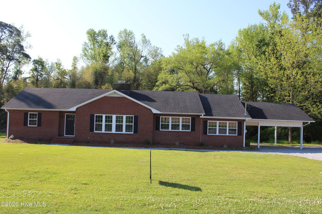 Photo of 3049 Catherine Lake Road, Richlands, NC 28574 (MLS # 100567630)