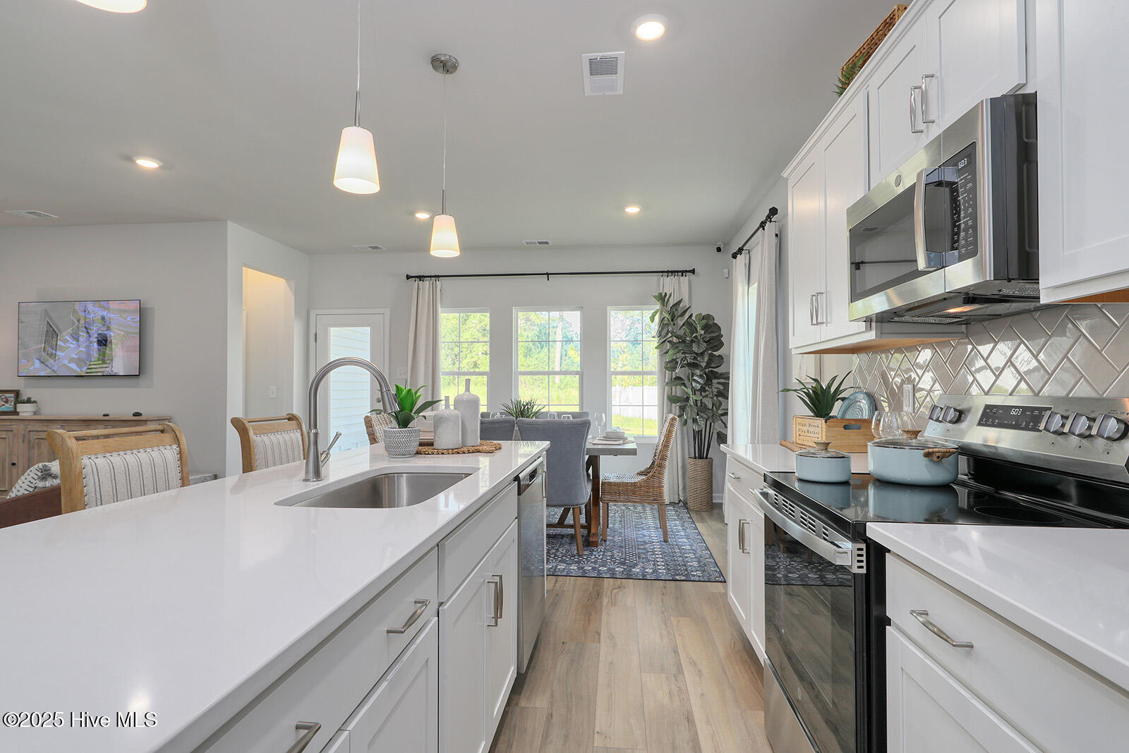 846 Schoolfield Drive