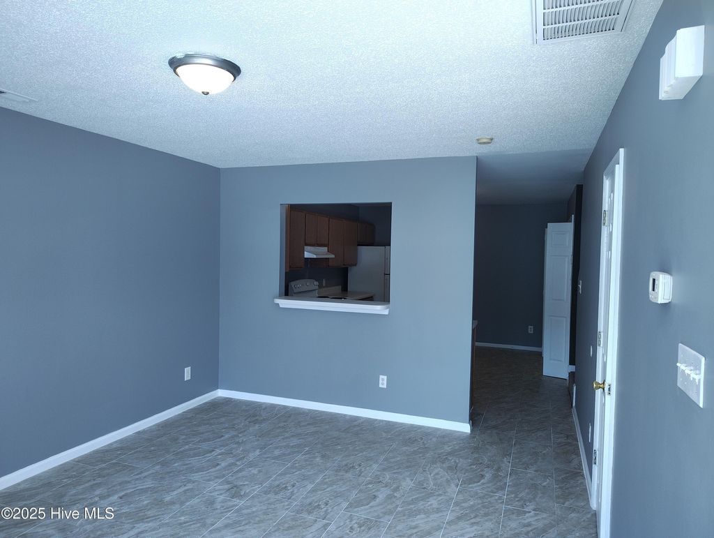 Photo of 995 W Pueblo Drive, Jacksonville, NC 28546 (MLS # 100571821)