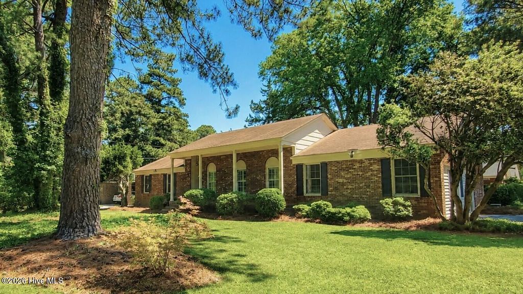 Photo of 1919 Sherwood Drive, Greenville, NC 27858 (MLS # 100575521)