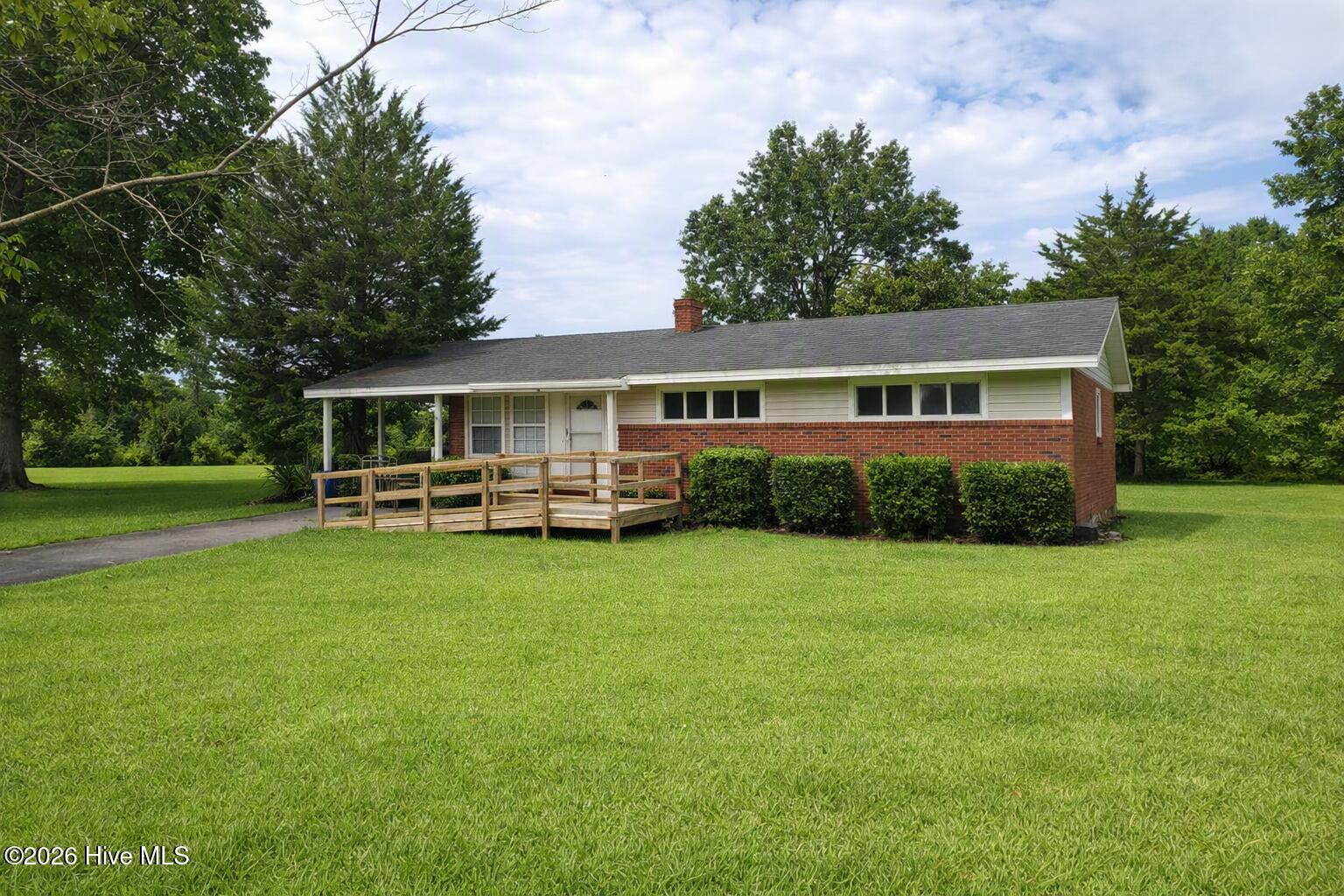 909a Greenfield Heights Boulevard