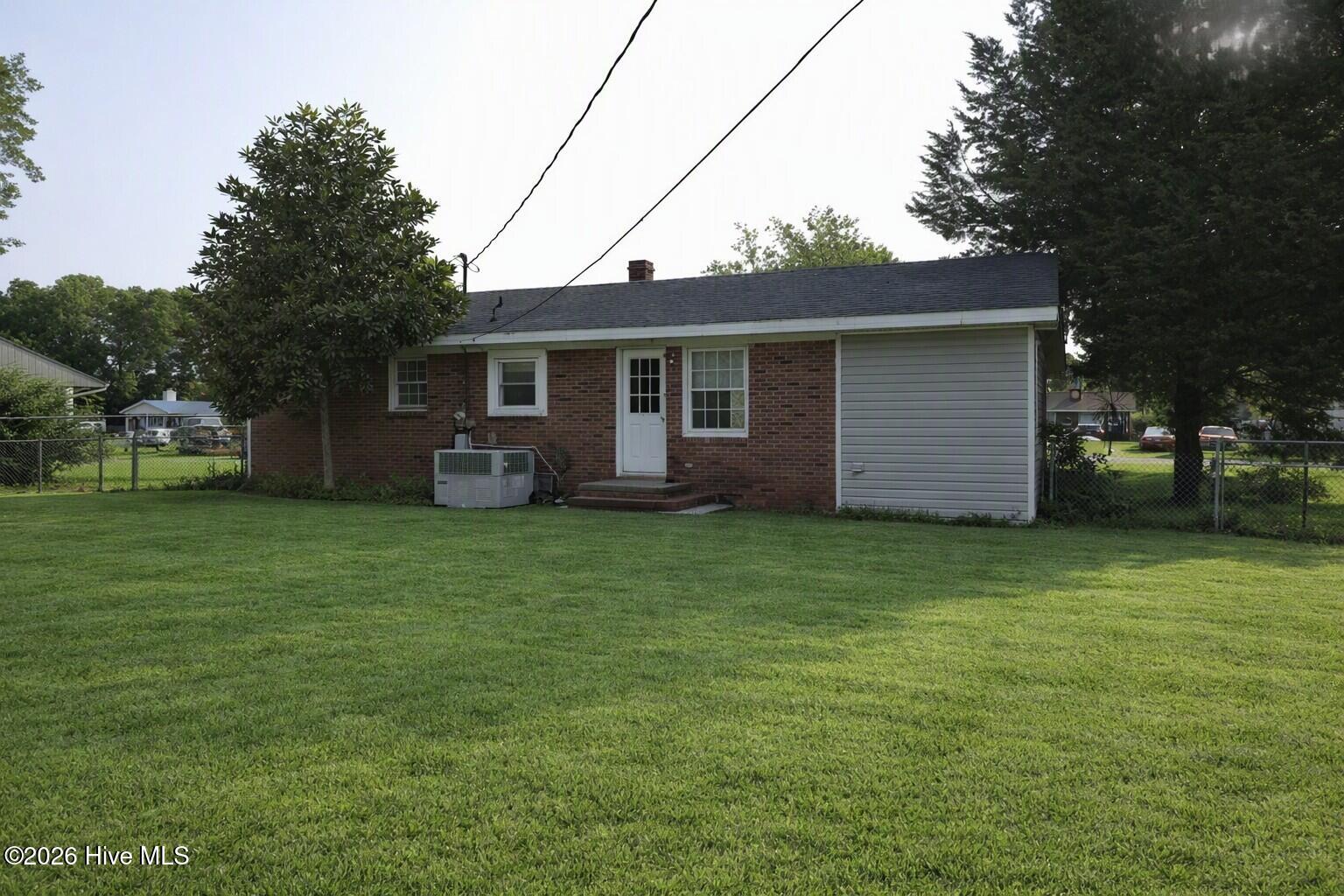 909a Greenfield Heights Boulevard