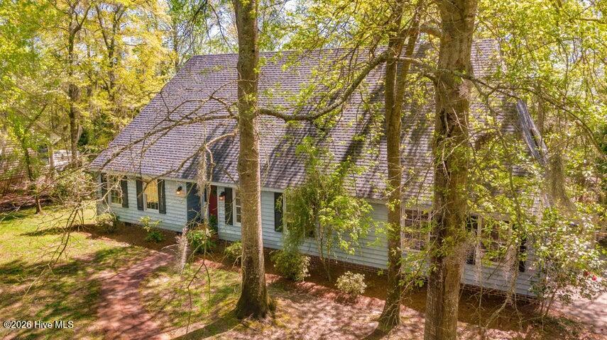 Photo of 109 Riverview Drive, Washington, NC 27889 (MLS # 100604342)