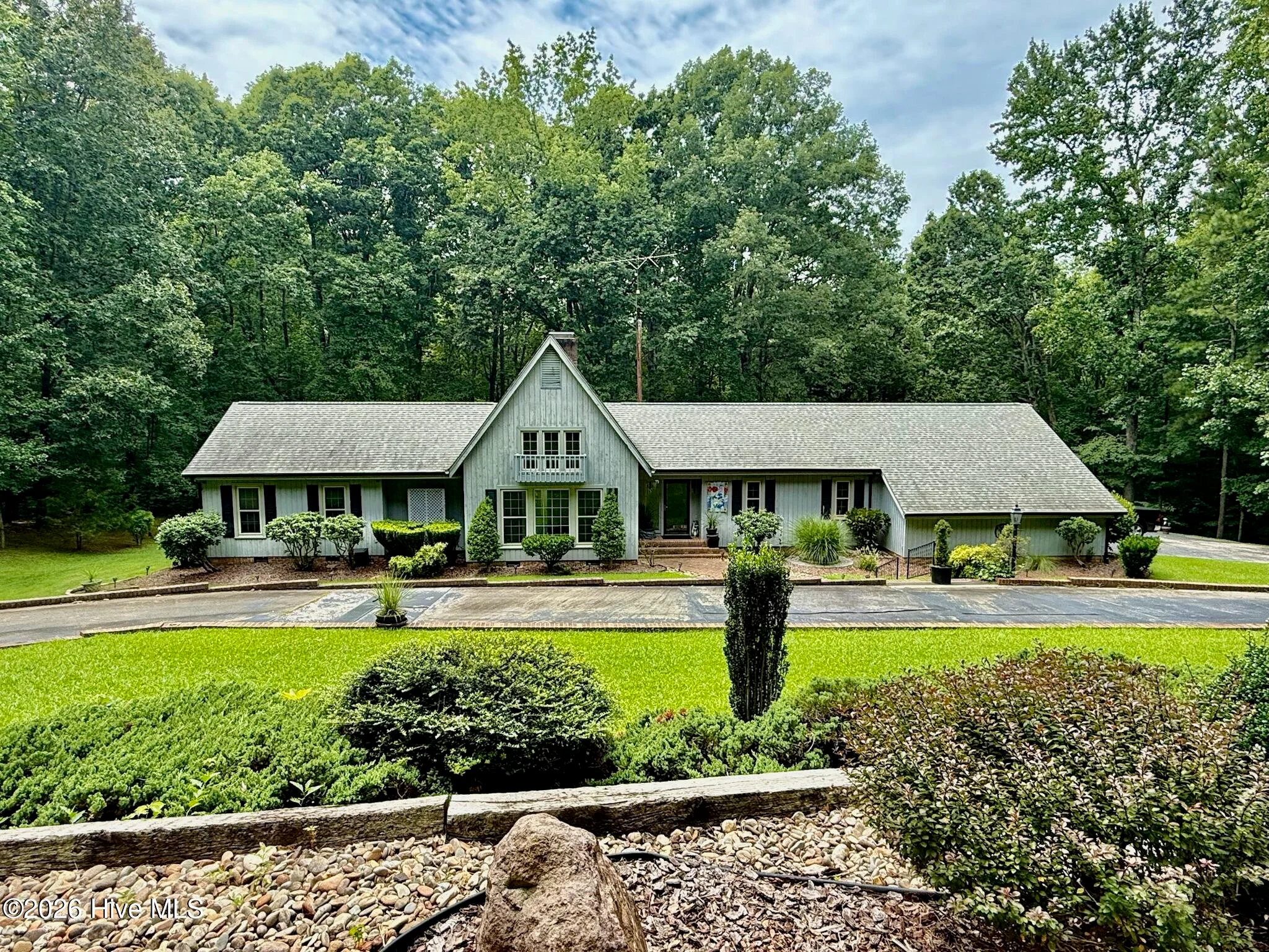 102 W Beaver Creek Road