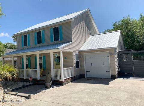 Photo of 124 NE 15th Street, Oak Island, NC 28465 (MLS # 100566910)