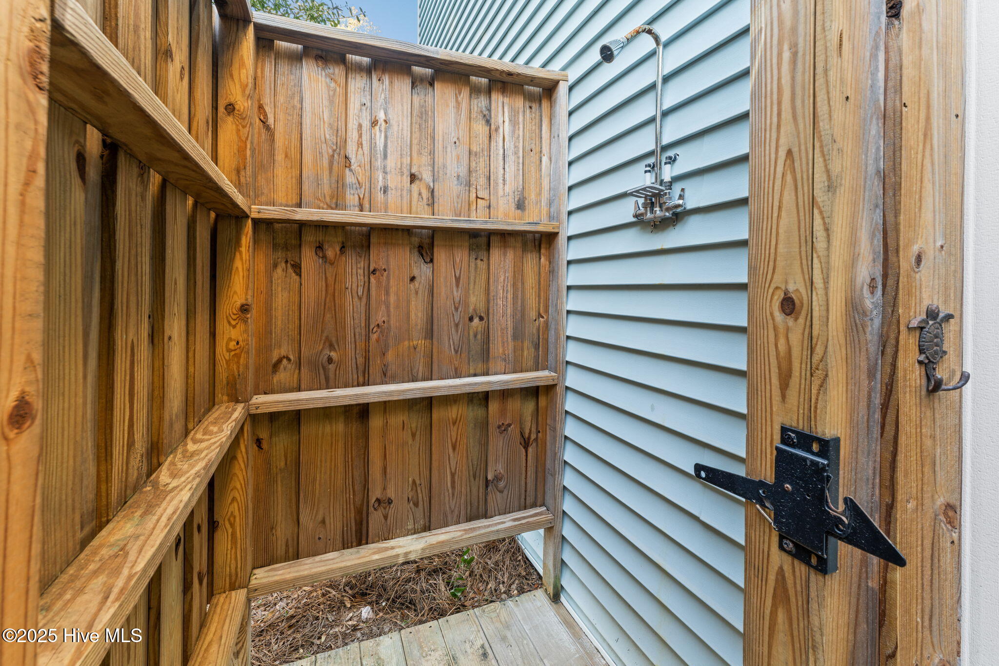 Oak Island, North Carolina 28465, United States, 3 Bedrooms Bedrooms, ,2 BathroomsBathrooms,Residential,Pending,256110