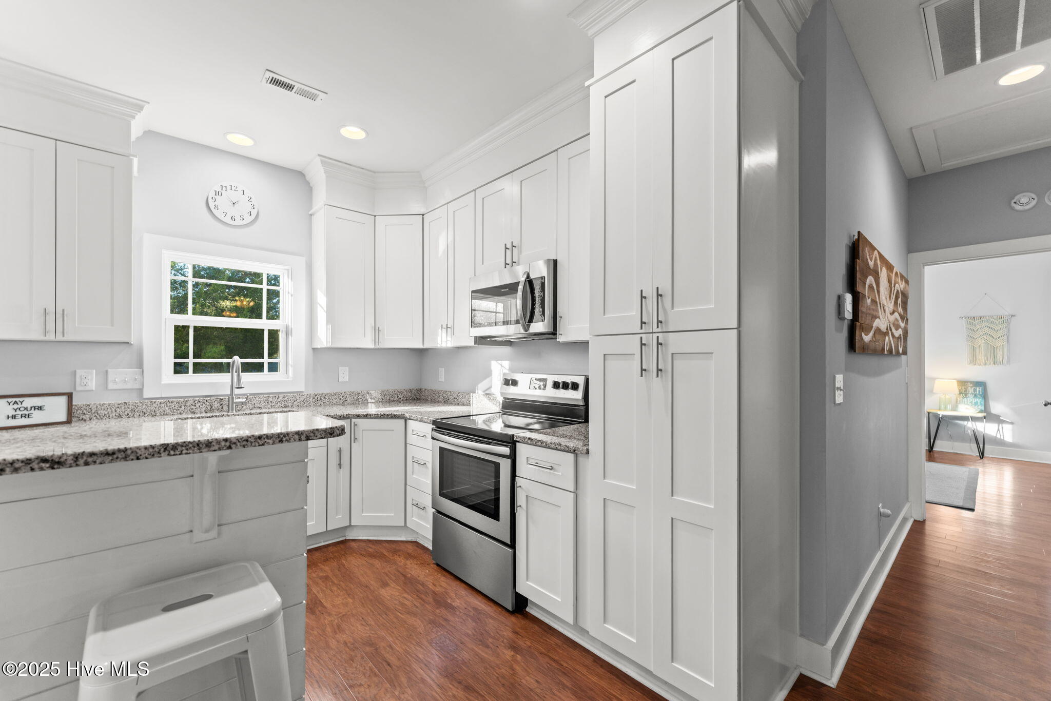 Oak Island, North Carolina 28465, United States, 3 Bedrooms Bedrooms, ,2 BathroomsBathrooms,Residential,Pending,256110