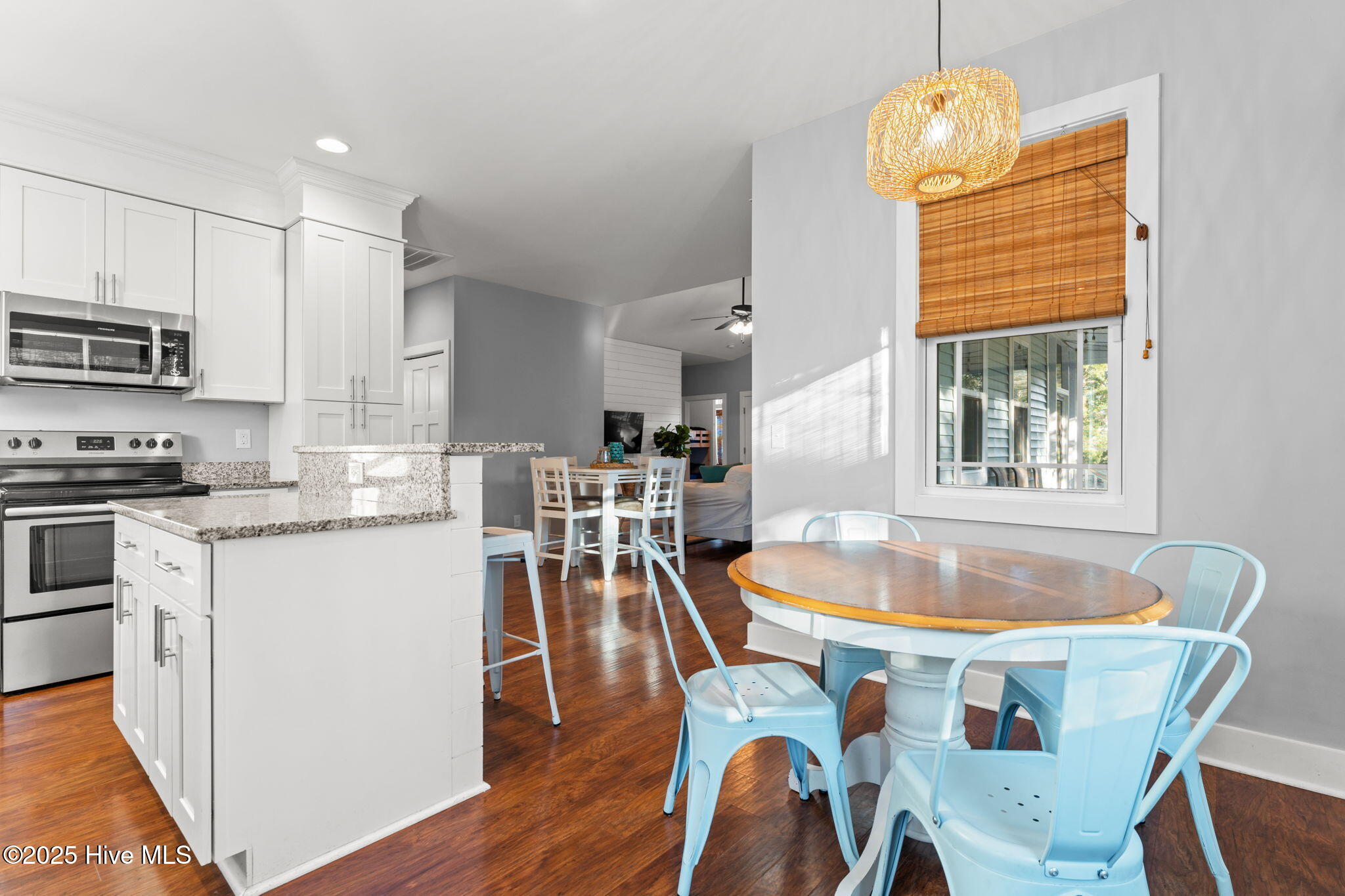 Oak Island, North Carolina 28465, United States, 3 Bedrooms Bedrooms, ,2 BathroomsBathrooms,Residential,Pending,256110