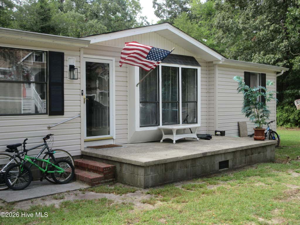 Photo of 113 Briggs Street, Jarvisburg, NC 27947 (MLS # 100598272)