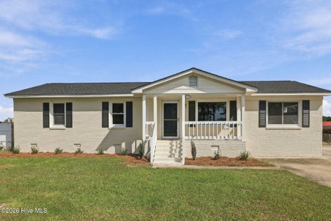 Homes For Sale - 104 Oak Grove Avenue<br/> Greenville, NC 27834