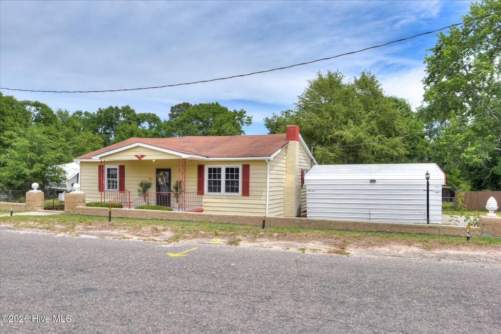 Photo of 261 Myrtle Street, Gloverville, SC 29828 (MLS # 100573301)