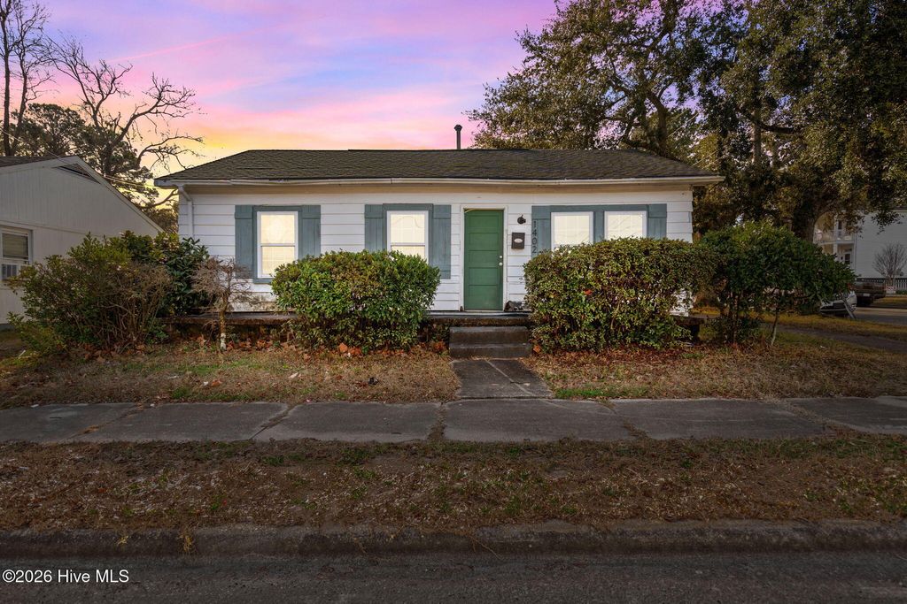 Photo of 1402 Wooster Street, Wilmington, NC 28401 (MLS # 100550233)