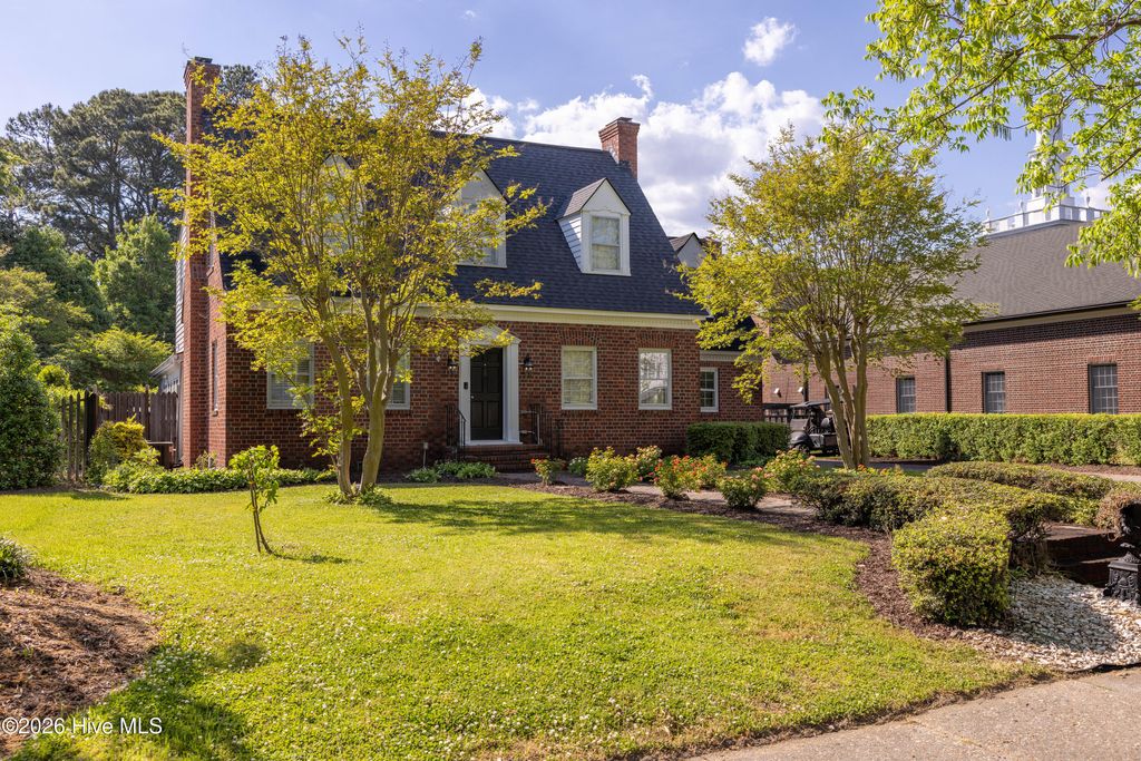 Photo of 208 S Moseley Street, Edenton, NC 27932 (MLS # 100569706)