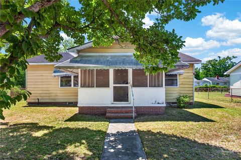 Homes For Sale - 2107 Hawthorne Street<br/> Chatham County, Savannah, GA 31404