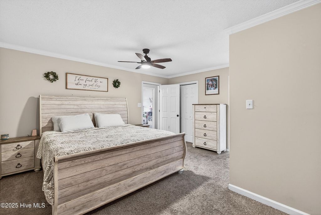 Photo of 202 Quail Creek Court, Hubert, NC 28539 (MLS # 100543509)