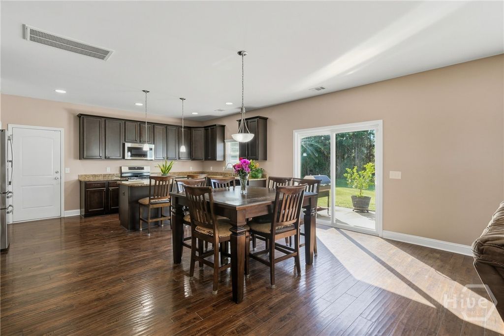 Photo of 195 Sailmaker Lane, Richmond Hill, GA 31324 (MLS # SA341746)