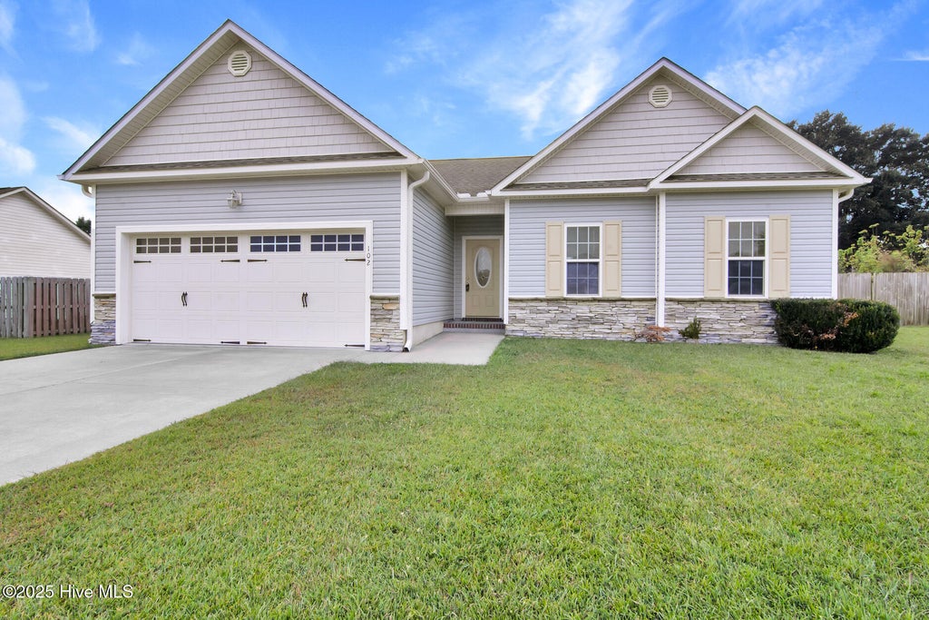 Photo of 102 Conley Hills Drive, Richlands, NC 28574 (MLS # 100579475)