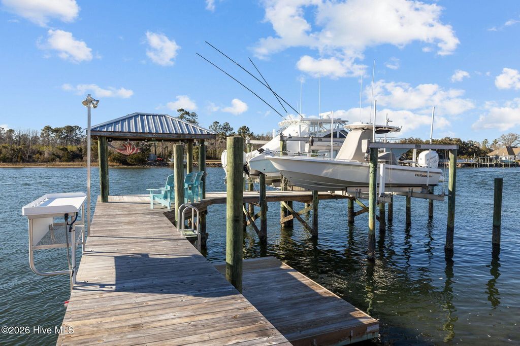 Photo of 110 Waterway Drive, Beaufort, NC 28516 (MLS # 100568063)