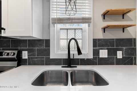 Tiny photo for 813 Walnut Street, Wilmington, NC 28401 (MLS # 100551383)