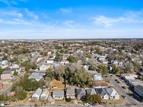 Tiny photo for 813 Walnut Street, Wilmington, NC 28401 (MLS # 100551383)