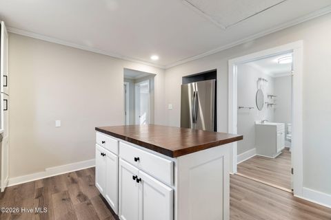 Tiny photo for 813 Walnut Street, Wilmington, NC 28401 (MLS # 100551383)