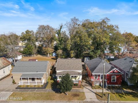 Tiny photo for 813 Walnut Street, Wilmington, NC 28401 (MLS # 100551383)
