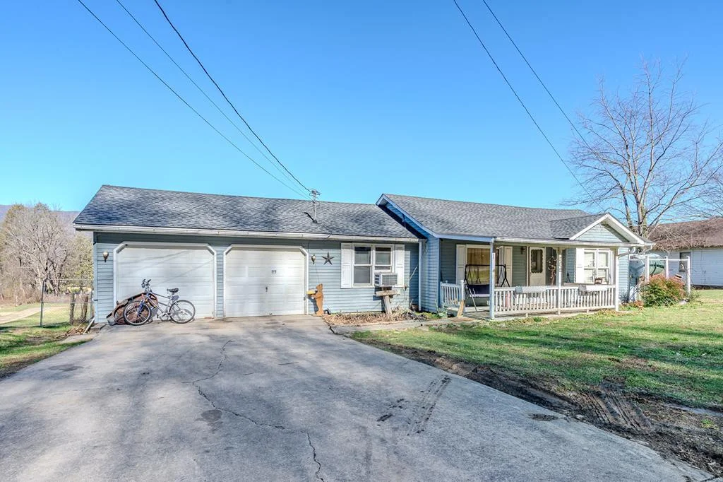385 Aquone Rd