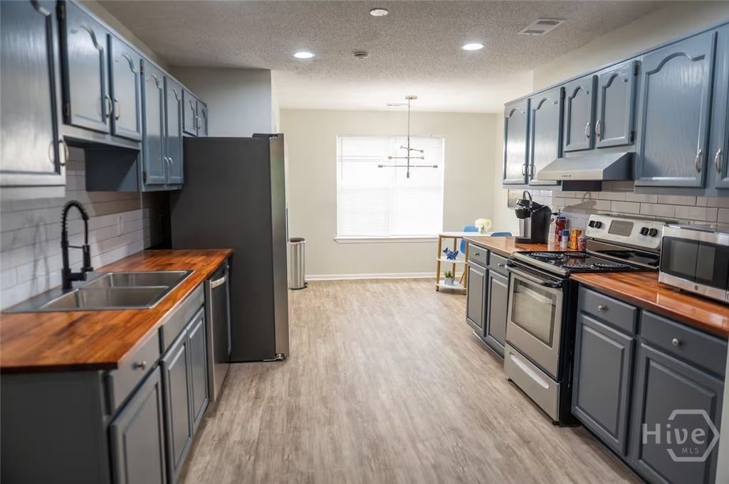 Photo of 4 Glen Oaks Court, Savannah, GA 31405 (MLS # SA347285)