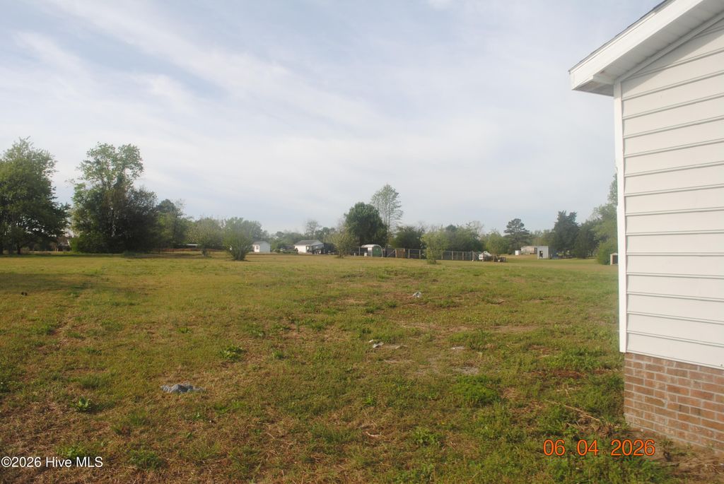 Photo of 116 Sayers Lane, Richlands, NC 28574 (MLS # 100565148)