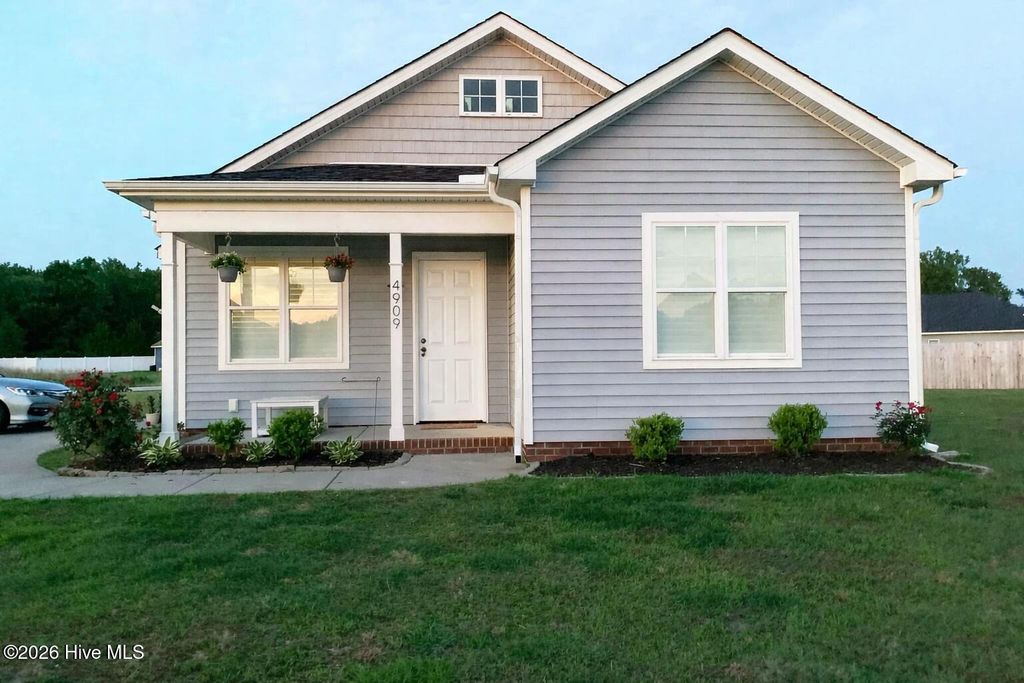 Photo of 4909 Bluebill Road, Wilson, NC 27893 (MLS # 100552327)