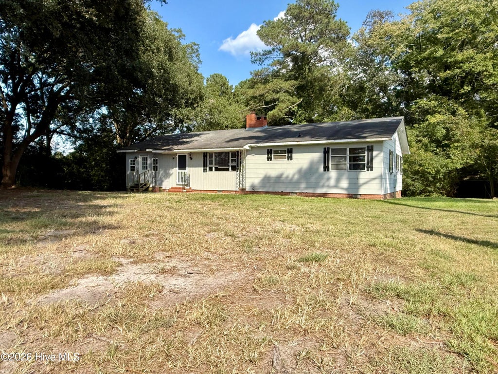 Photo of 4195 Us Highway 17, Williamston, NC 27892 (MLS # 100606089)