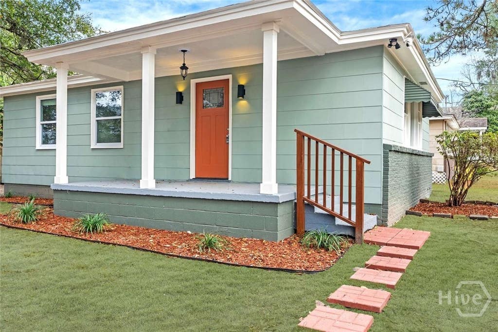 Photo of 2102 Auburn Street, Savannah, GA 31404 (MLS # SA362318)