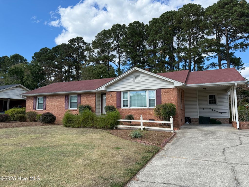 Photo of 1720 Westwood Avenue W, Wilson, NC 27893 (MLS # 100534683)