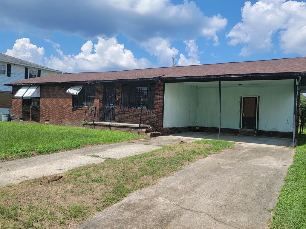 Photo of 117 E Walker Street, Augusta, GA 30901 (MLS # 554663)