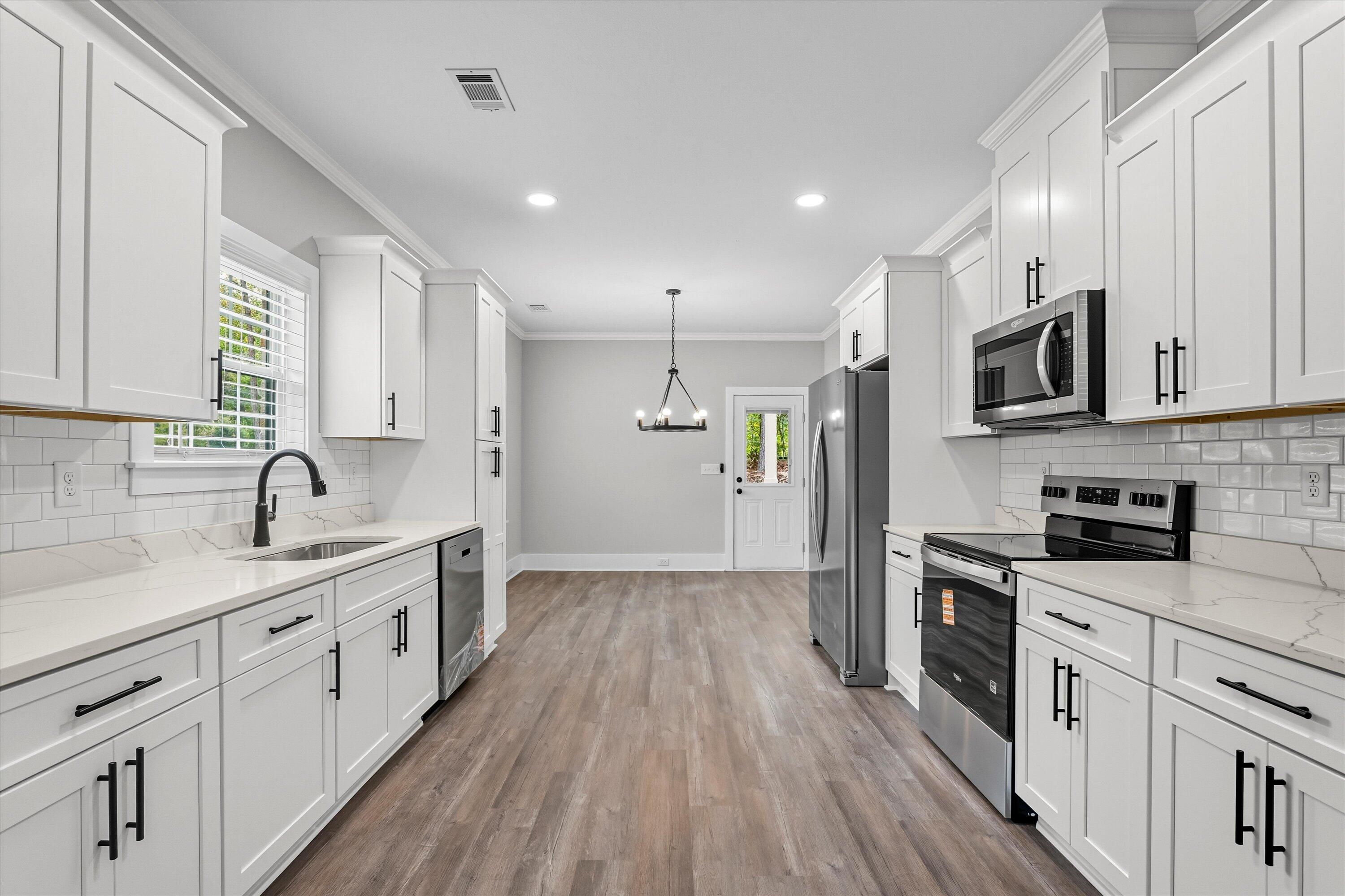 1002 St George Street