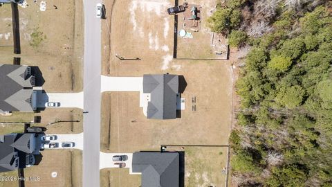 Tiny photo for 704 W Warner Court, Hubert, NC 28539 (MLS # 100563188)